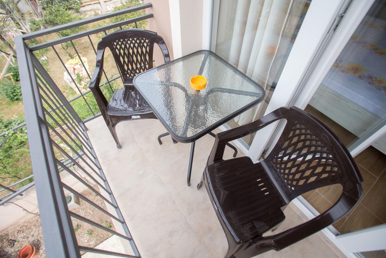 Petkovic Accommodation Tivat Exterior photo