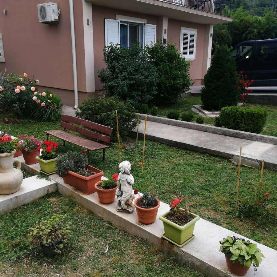 Petkovic Accommodation Tivat Exterior photo